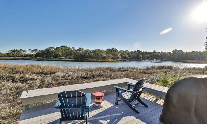 South Beach House | 24 Land's End: Stunning 4 Bedroom Land's End Villa, Water Views, Near Beach