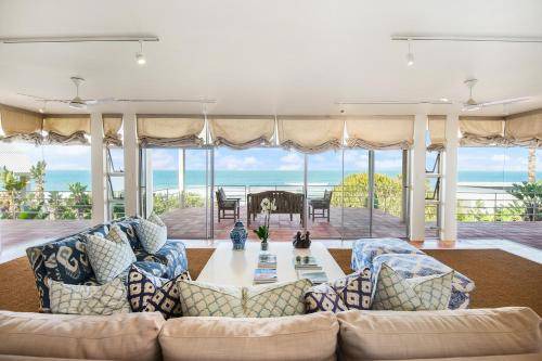Umhlali Beach House | 24 m² House ∙ 6 bedrooms ∙ 12 guests