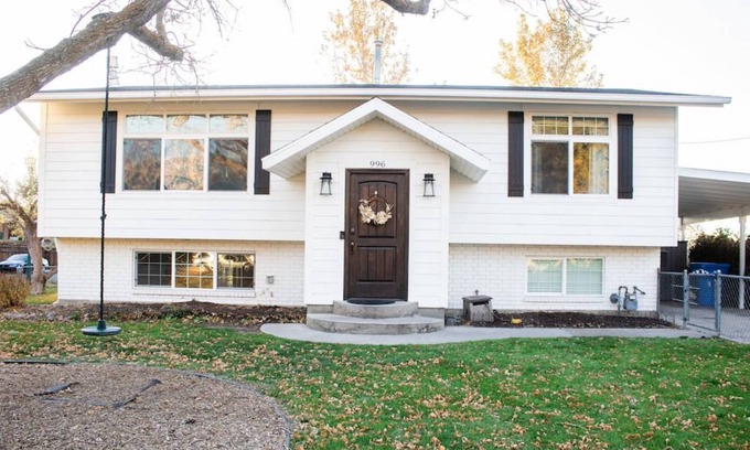 Orem House | 240 m² House ∙ 3 bedrooms ∙ 9 guests