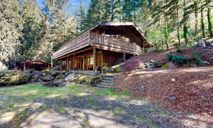Kalama House | 240 m² House ∙ 3 bedrooms ∙ 12 guests