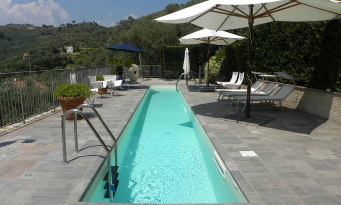 Civezza House | 240 m² House ∙ 7 bedrooms ∙ 18 guests