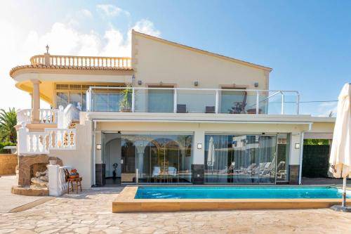 Calpe Resort | 240 m² Resort ∙ 8 bedrooms ∙ 22 guests