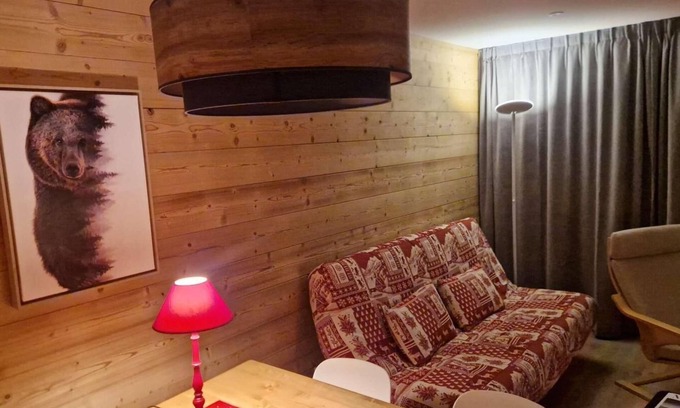 Cognet Apartment | 240m from resort center, 4th floor, balcony, tv, ski locker, 35m², Alpe d'Huez