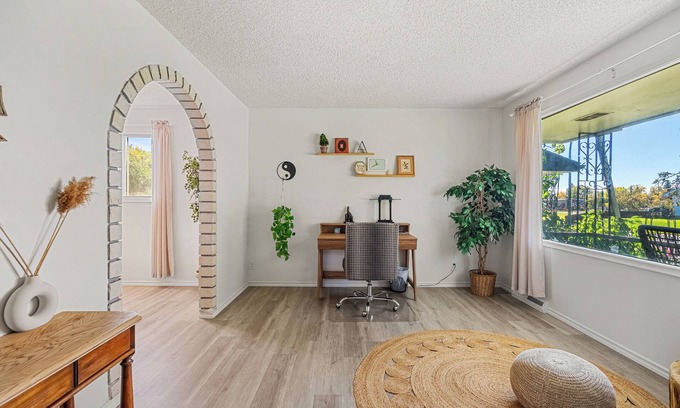 Southeast Calgary House | 2428M-KingBed/3BR/Sleep8/Quiet/MainFL/Family/FullKitchen