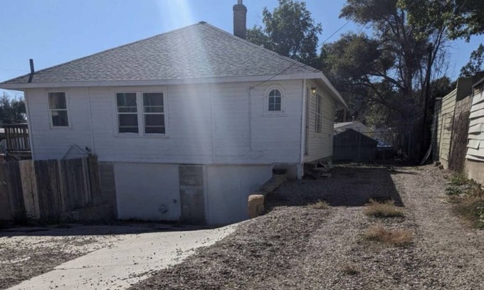 Rock Springs House | 243 m² House ∙ 2 bedrooms ∙ 1 guest