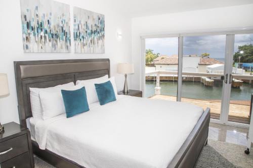 Jolly Harbour House | 247C South Finger