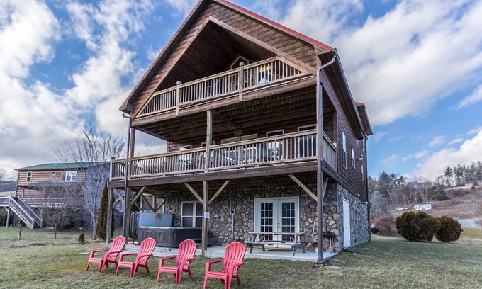 Deep Gap Cabin | 248 m² Cabin ∙ 3 bedrooms ∙ 10 guests