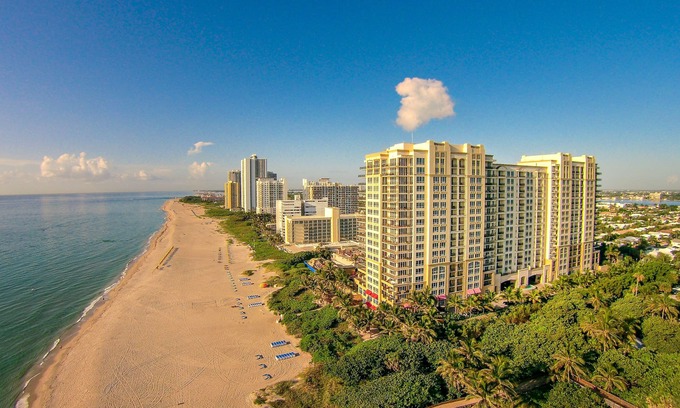 Singer Island Condo | 25% off Beautiful and spacious Oceanview condo in Palm Beach Resort and Spa unit 1711