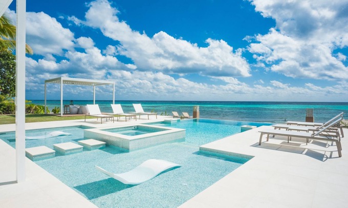 Bodden Town Villa | 25% Off! Oceanfront Resort Villa w/Stunning Views, Pool, Spa & Onsite Staff