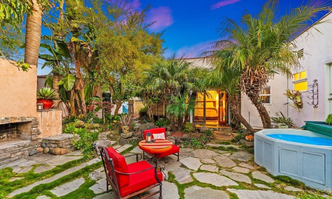 Ventura House | 25%Off Sept 4-7! Comfy Beds Amazing Backyard W/Spa