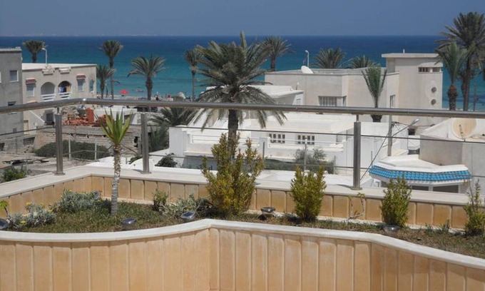 Mahdia Apartment | 250 m² Apartment ∙ 4 bedrooms ∙ 6 guests