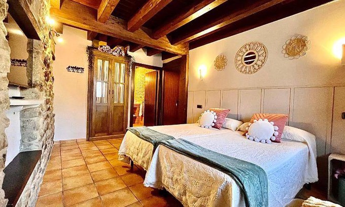Leza Bed & Breakfast | 250 m² Bed and breakfast ∙ 5 bedrooms ∙ 12 guests