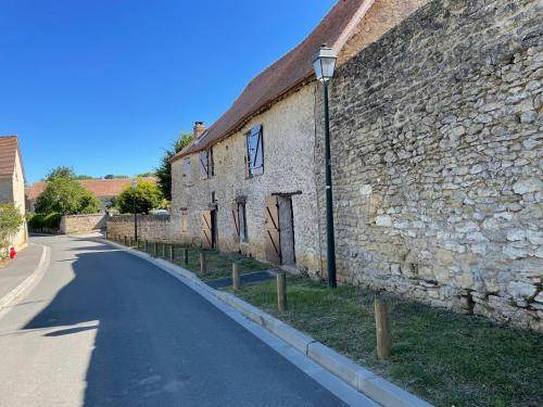 Saint-Clair-sur-Epte House | 250 m² House ∙ 5 bedrooms ∙ 11 guests