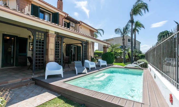 Brucoli House | 250 m² House ∙ 4 bedrooms ∙ 10 guests