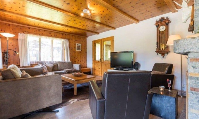 Reckingen House | 250 m² House ∙ 4 bedrooms ∙ 8 guests