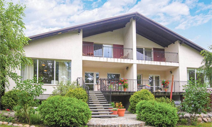 Chorzemin House | 250 m² Maisonette ∙ 4 bedrooms ∙ 8 guests