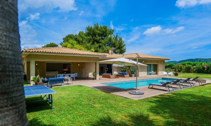 Mougins Villa | 250 m² Villa ∙ 4 bedrooms ∙ 8 guests