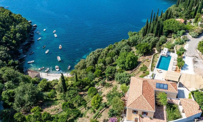 Molunat Villa | 250 m² Villa ∙ 4 bedrooms ∙ 8 guests