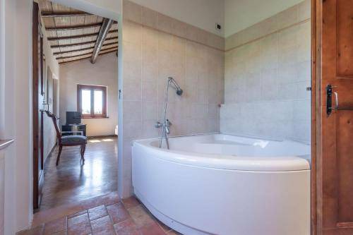 Bettolelle Villa | 250 m² Villa ∙ 4 bedrooms ∙ 12 guests