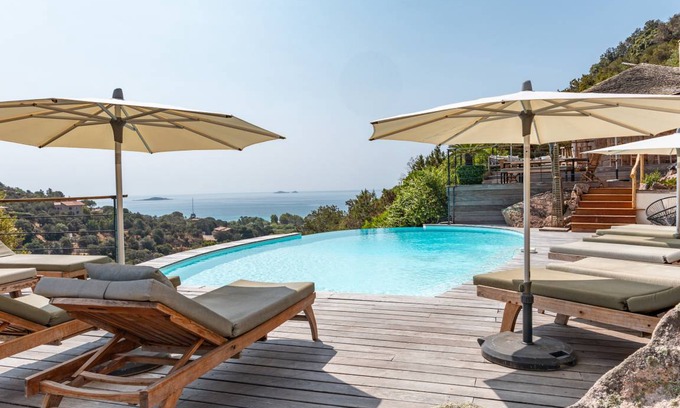 Porto-Vecchio Villa | 250 m² Villa ∙ 5 bedrooms ∙ 10 guests