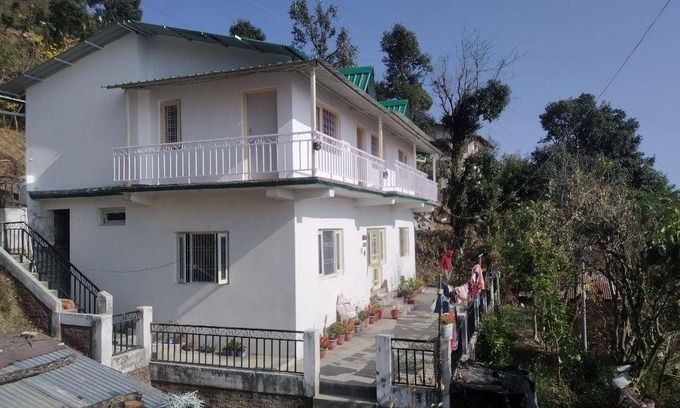 Bhimtal House | 2500 m² House ∙ 2 bedrooms ∙ 5 guests