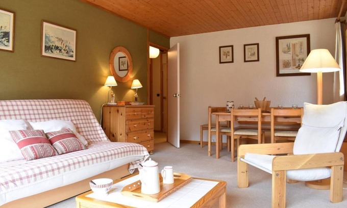 Meribel Centre Apartment | 250m from resort center, 1st floor, view mountain, ski locker, 42m², Méribel