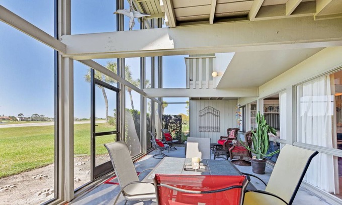 Sawgrass Condo | 255 m² Condo ∙ 4 bedrooms ∙ 8 guests