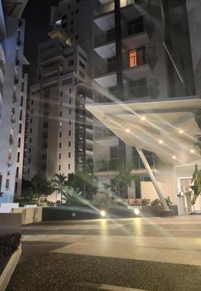 Surfers Paradise Apartment | 255 SQM 3 bedroom RIVER OCEAN VIEW Surfers Paradise