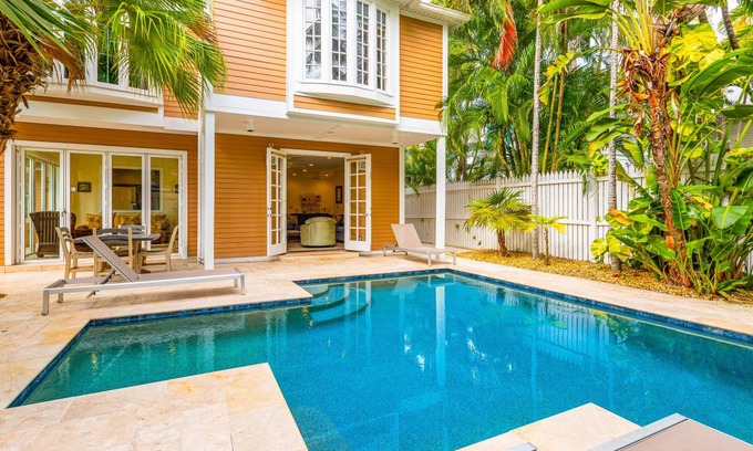 Bahama Village House | 256 m² House ∙ 4 bedrooms ∙ 10 guests