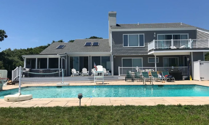 Hampton Bays House | 256 m² House ∙ 4 bedrooms ∙ 11 guests