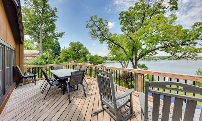 Fox Lake Cottage | 260 m² Cabin ∙ 2 bedrooms ∙ 4 guests
