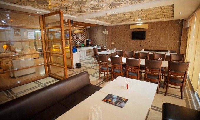 Anand Vihar Hotel | 260 m² Hotel ∙ 2 guests