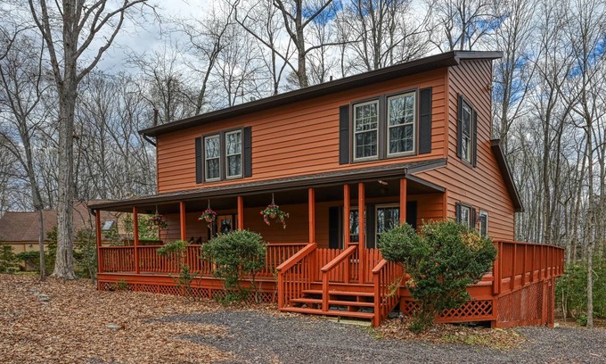Bumpass House | 260 m² House ∙ 3 bedrooms ∙ 8 guests