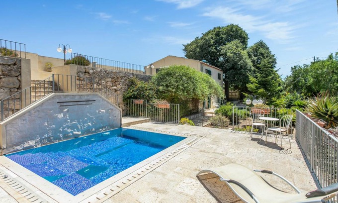 Ragusa House | 260 m² House ∙ 4 bedrooms ∙ 12 guests