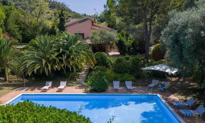 Castelfidardo Villa | 260 m² Villa ∙ 3 bedrooms ∙ 9 guests