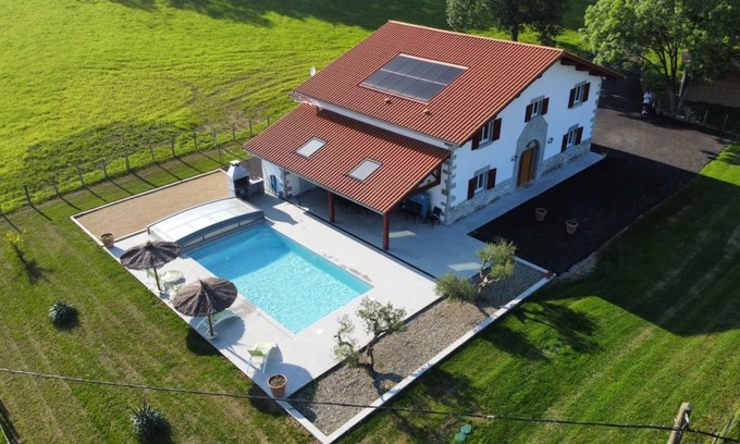 Juxue House | 262 m² Gîte ∙ 5 bedrooms ∙ 12 guests