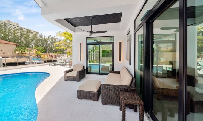 Pompano Isles House | 2634 Managed By Brampton Park
