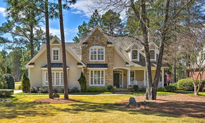 Pinehurst House | 264 m² House ∙ 4 bedrooms ∙ 8 guests
