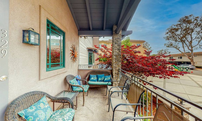 Carlsbad Village Condo | 266 m² Condo ∙ 4 bedrooms ∙ 9 guests