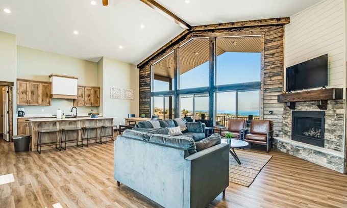Sweetwater House | 269 m² House ∙ 6 bedrooms ∙ 20 guests
