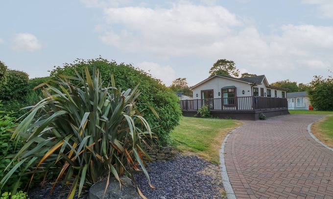 Langham House | 27 BROCKLEHURST, pet friendly, with a garden in Oakham