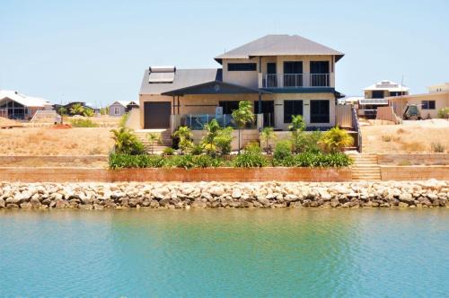 Exmouth House | 27 Corella Court
