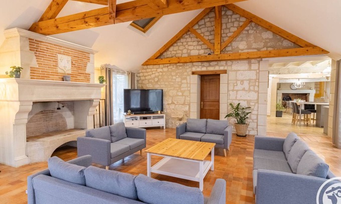 Saint-Philbert-du-Peuple Cottage | 270 m² Cabin ∙ 4 bedrooms ∙ 10 guests