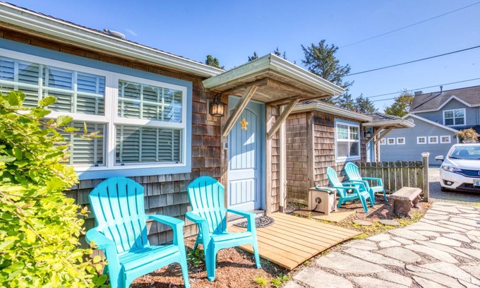 Downtown Cannon Beach Cottage | 27 m² Cabin ∙ 1 bedroom ∙ 3 guests