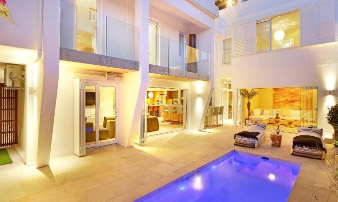 Clifton Villa | 270 m² Villa ∙ 3 bedrooms ∙ 6 guests