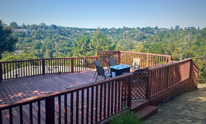 Belmont House | 2702 Monte Cresta Dr