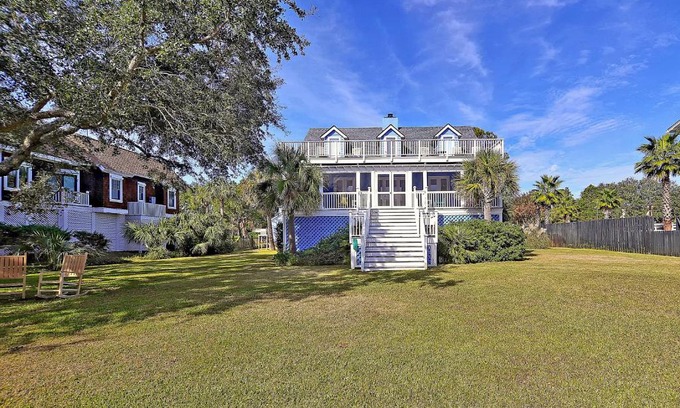 Sullivan's Island House | 2714 Bayonne Street