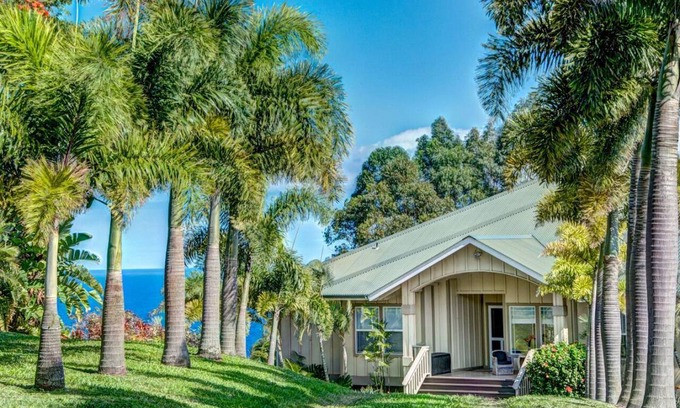 Honokaa House | 274 m² House ∙ 4 bedrooms ∙ 10 guests