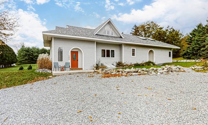 Lamoine House | 276 m² House ∙ 4 bedrooms ∙ 10 guests