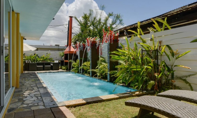 Isla Verde House | 278 m² House ∙ 7 bedrooms ∙ 22 guests